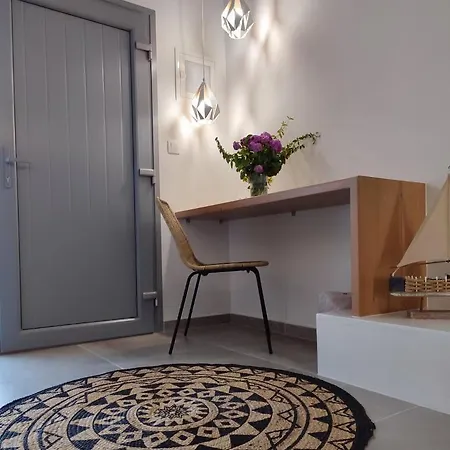 מלון דירות Drimoni Boutique 3*