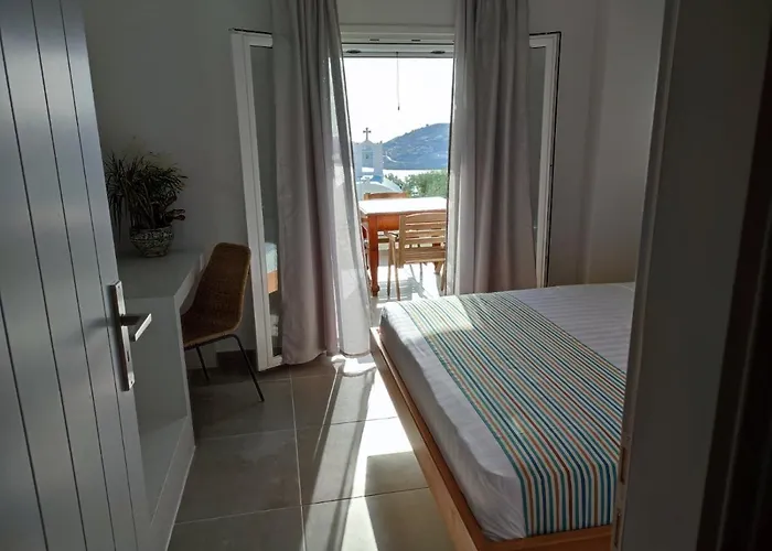 Drimoni Boutique Chora (Ios)